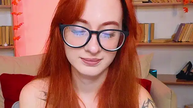 Snapshot of Dark_Lola_ chatting on October 3, 2025, 1:42 am Dark Lola  online show from October 3, 2025, 1:42 am