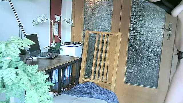 Snapshot of yola181 chatting on March 10, 2025, 10:07 am yola181 online show from March 10, 2025, 10:07 am