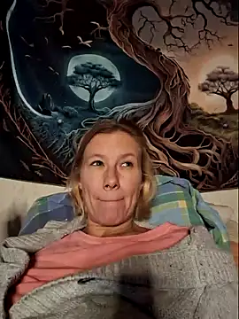 Snapshot of yola181 chatting on January 23, 2025, 12:57 am yola181 online show from January 23, 2025, 12:57 am