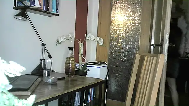 Snapshot of yola181 chatting on March 11, 2025, 6:30 am yola181 online show from March 11, 2025, 6:30 am