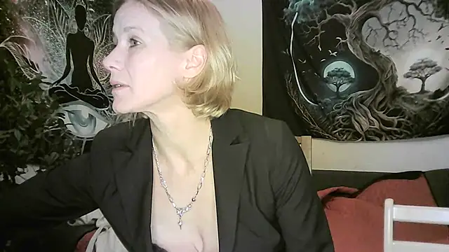 Snapshot of yola181 chatting on January 20, 2025, 8:41 am yola181 online show from January 20, 2025, 8:41 am