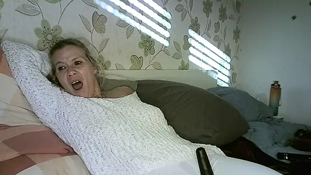 Snapshot of yola181 chatting on January 8, 2025, 10:04 am yola181 online show from January 8, 2025, 10:04 am