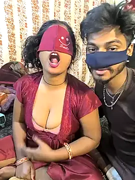 Snapshot of Indian_Lust_Couple chatting on January 10, 2025, 11:39 pm Indian Lust Couple online show from January 10, 2025, 11:39 pm