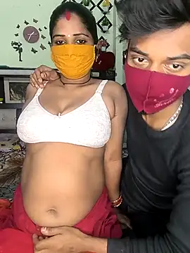 Snapshot of Indian_Lust_Couple chatting on March 17, 2025, 8:09 pm Indian Lust Couple online show from March 17, 2025, 8:09 pm