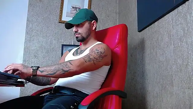 NigelBoydXXX online show from February 3, 2025, 7:29 am