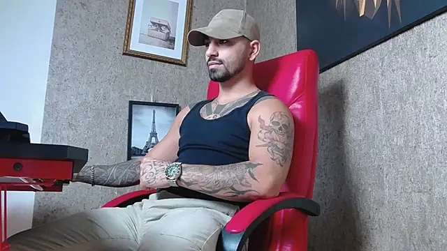 NigelBoydXXX online show from December 4, 2024, 6:11 pm