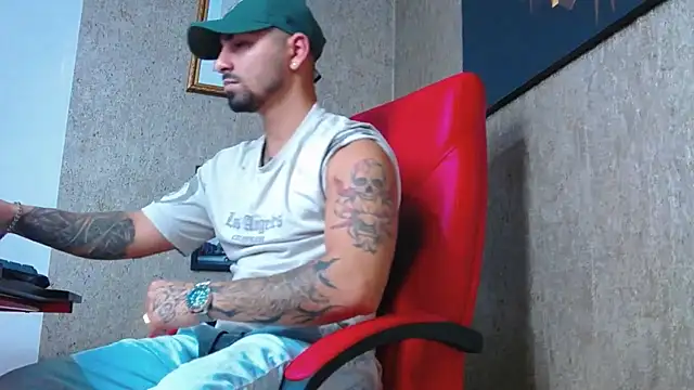 NigelBoydXXX online show from January 5, 2025, 5:09 pm