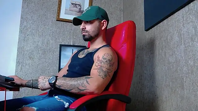 NigelBoydXXX online show from January 16, 2025, 6:48 pm