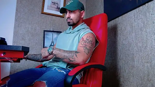 NigelBoydXXX online show from December 19, 2024, 7:40 am
