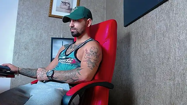 NigelBoydXXX online show from February 3, 2025, 9:07 pm