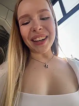 mur girl online show from June 21, 2026, 12:22 pm