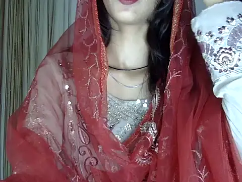 MAAYRA 09 online show from October 2, 2025, 1:36 pm