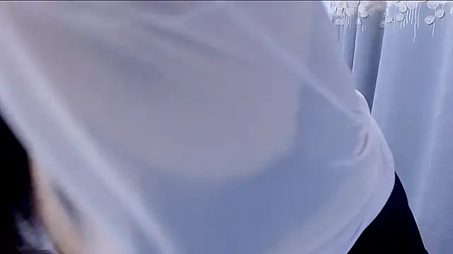 Snapshot of Little-sweet chatting on September 19, 2025, 1:26 pm Little-sweet online show from September 19, 2025, 1:26 pm