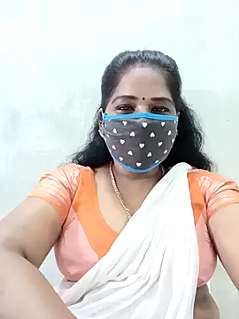 Snapshot of MaaliiiPonuTamil chatting on October 29, 2025, 1:15 am MaaliiiPonuTamil online show from October 29, 2025, 1:15 am