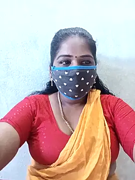 Snapshot of MaaliiiPonuTamil chatting on October 31, 2025, 1:57 am MaaliiiPonuTamil online show from October 31, 2025, 1:57 am