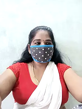 Snapshot of MaaliiiPonuTamil chatting on October 21, 2025, 1:38 am MaaliiiPonuTamil online show from October 21, 2025, 1:38 am