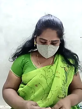 Snapshot of MaaliiiPonuTamil chatting on February 2, 2026, 5:34 pm MaaliiiPonuTamil online show from February 2, 2026, 5:34 pm