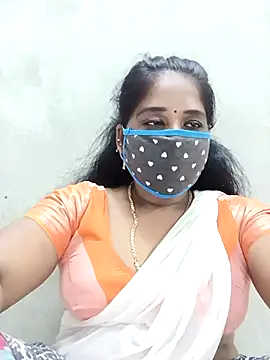 Snapshot of MaaliiiPonuTamil chatting on October 21, 2025, 1:43 pm MaaliiiPonuTamil online show from October 21, 2025, 1:43 pm