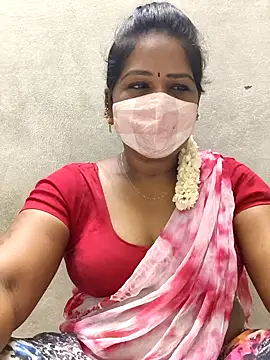 Snapshot of MaaliiiPonuTamil chatting on March 2, 2026, 11:44 pm MaaliiiPonuTamil online show from March 2, 2026, 11:44 pm