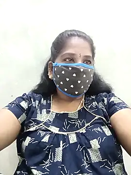 Snapshot of MaaliiiPonuTamil chatting on October 30, 2025, 12:58 pm MaaliiiPonuTamil online show from October 30, 2025, 12:58 pm