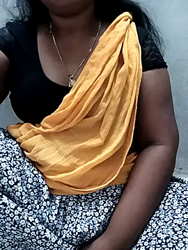 Snapshot of MaaliiiPonuTamil chatting on February 12, 2026, 12:10 am MaaliiiPonuTamil online show from February 12, 2026, 12:10 am