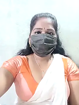 Snapshot of MaaliiiPonuTamil chatting on November 10, 2025, 1:43 am MaaliiiPonuTamil online show from November 10, 2025, 1:43 am