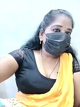 Snapshot of MaaliiiPonuTamil chatting on October 17, 2025, 1:09 am MaaliiiPonuTamil online show from October 17, 2025, 1:09 am