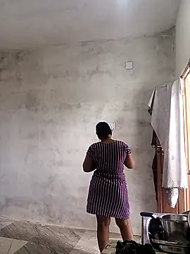 Snapshot of MaaliiiPonuTamil chatting on January 9, 2026, 6:42 am MaaliiiPonuTamil online show from January 9, 2026, 6:42 am