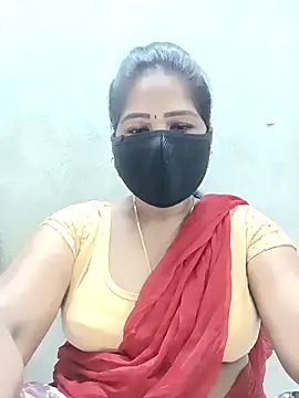 Snapshot of MaaliiiPonuTamil chatting on January 5, 2026, 11:30 pm MaaliiiPonuTamil online show from January 5, 2026, 11:30 pm