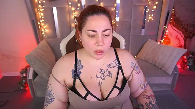 Snapshot of Kittywakee chatting on February 13, 2026, 10:43 pm Kittywakee online show from February 13, 2026, 10:43 pm