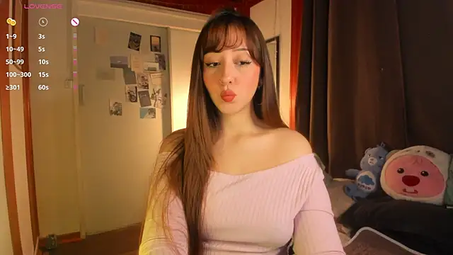 Snapshot of HeyTati chatting on August 1, 2026, 3:37 am HeyTati online show from August 1, 2026, 3:37 am