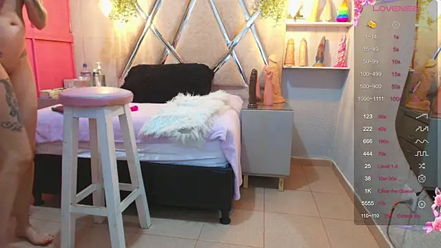 alejandra martins online show from September 15, 2025, 9:48 pm