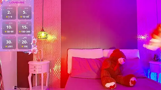 Snapshot of DannaDooll99 chatting on September 17, 2025, 11:12 am DannaDooll99 online show from September 17, 2025, 11:12 am