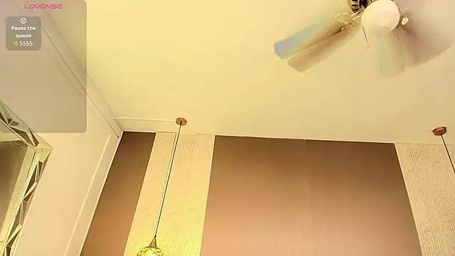 Snapshot of DannaDooll99 chatting on December 21, 2025, 12:29 pm DannaDooll99 online show from December 21, 2025, 12:29 pm