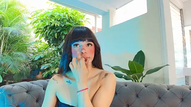 Snapshot of DannaDooll99 chatting on October 5, 2025, 12:18 pm DannaDooll99 online show from October 5, 2025, 12:18 pm