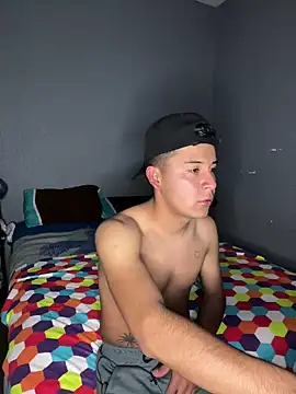 Snapshot of Oscar_Bratz chatting on December 7, 2024, 4:26 am Oscar Bratz online show from December 7, 2024, 4:26 am