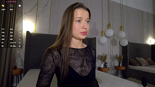 MichelleHaynes online show from November 28, 2025, 6:41 pm