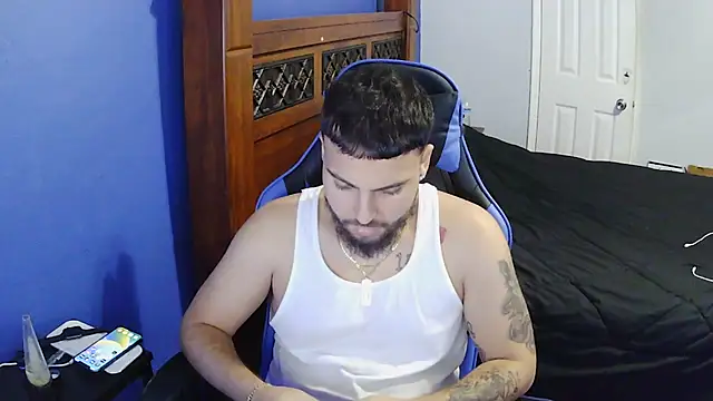 Snapshot of MasterKvn chatting on March 3, 2025, 11:35 pm MasterKvn online show from March 3, 2025, 11:35 pm