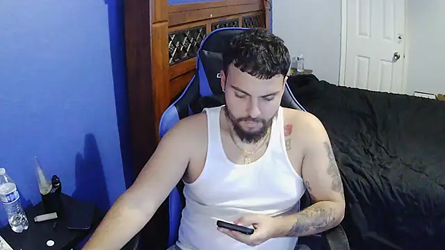 Snapshot of MasterKvn chatting on February 22, 2025, 8:40 am MasterKvn online show from February 22, 2025, 8:40 am