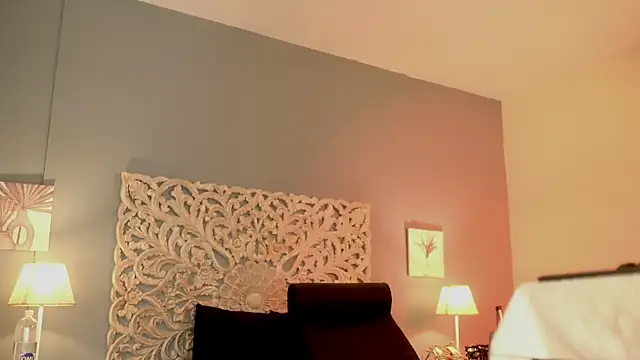 lupeebony online show from October 15, 2025, 7:22 pm