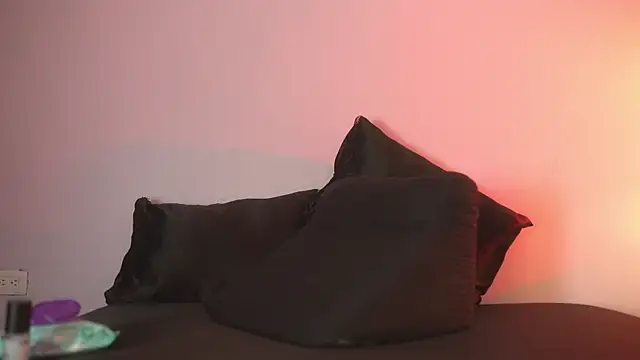 lupeebony online show from March 26, 2026, 7:23 pm