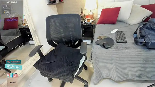 Snapshot of Mariana_c1 chatting on May 27, 2026, 2:02 pm Mariana c1 online show from May 27, 2026, 2:02 pm
