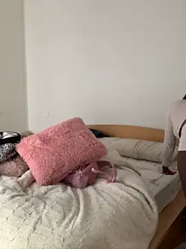 Snapshot of Delgada_culona chatting on January 15, 2025, 9:45 am Delgada culona online show from January 15, 2025, 9:45 am