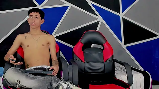 Snapshot of migueyalejo_teens chatting on January 30, 2025, 3:55 am migueyalejo teens online show from January 30, 2025, 3:55 am