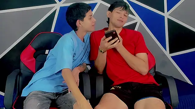 Snapshot of migueyalejo_teens chatting on February 2, 2025, 3:21 am migueyalejo teens online show from February 2, 2025, 3:21 am