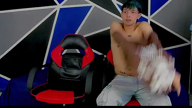 Snapshot of migueyalejo_teens chatting on February 18, 2025, 4:26 am migueyalejo teens online show from February 18, 2025, 4:26 am