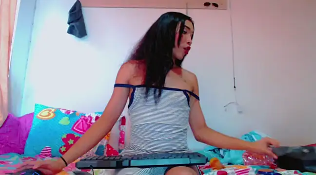 FernandaEvansss online show from December 27, 2024, 8:50 pm