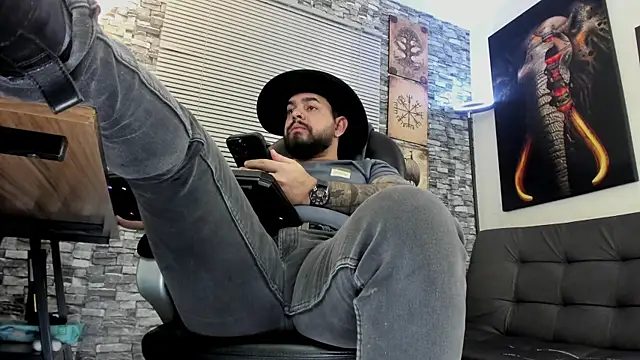Ethan Castellano online show from June 22, 2026, 10:18 pm