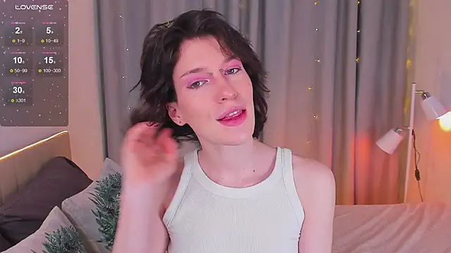 Snapshot of Kolette_Gray chatting on January 15, 2025, 10:06 am Kolette Gray online show from January 15, 2025, 10:06 am