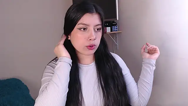 iam emy online show from November 21, 2025, 6:12 am